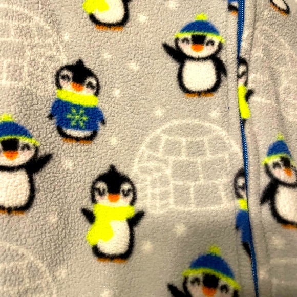 The Children’s Place Fleece Penguin Pajama 🐧 - Picture 3 of 5